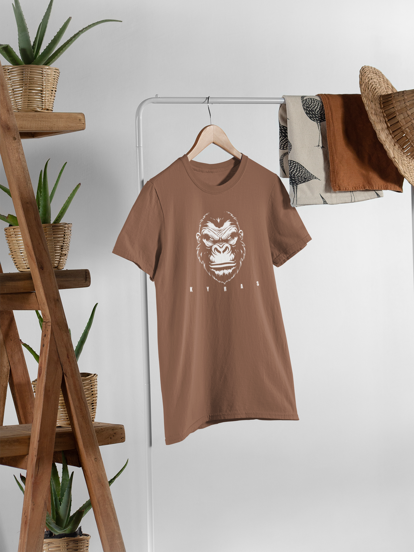 KYRAS: Kyras Urban Gorilla Graphic Round Neck T-Shirt